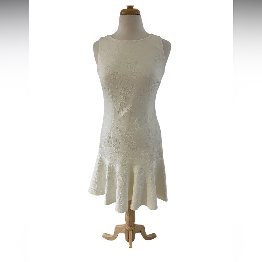 NWT Elegant Winter White Floral EmbossedSleeveless Dress by Spense-Size 6